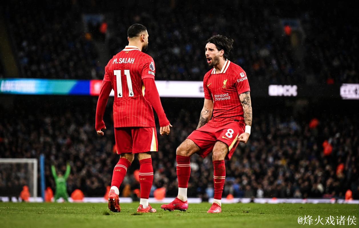 “【首次亮相】红黑军团迎战萨索洛,魔笛与美队领衔出战” “【首次亮相】红黑军团迎战萨索洛,魔笛与美队领衔出战”